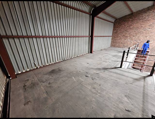 260M² FACTORY TO LET IN ANDERBOLT